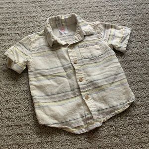 (✨5 for $20✨) Linen Blend Striped Button Down